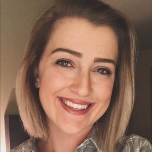 Meet your Posher, Lydia